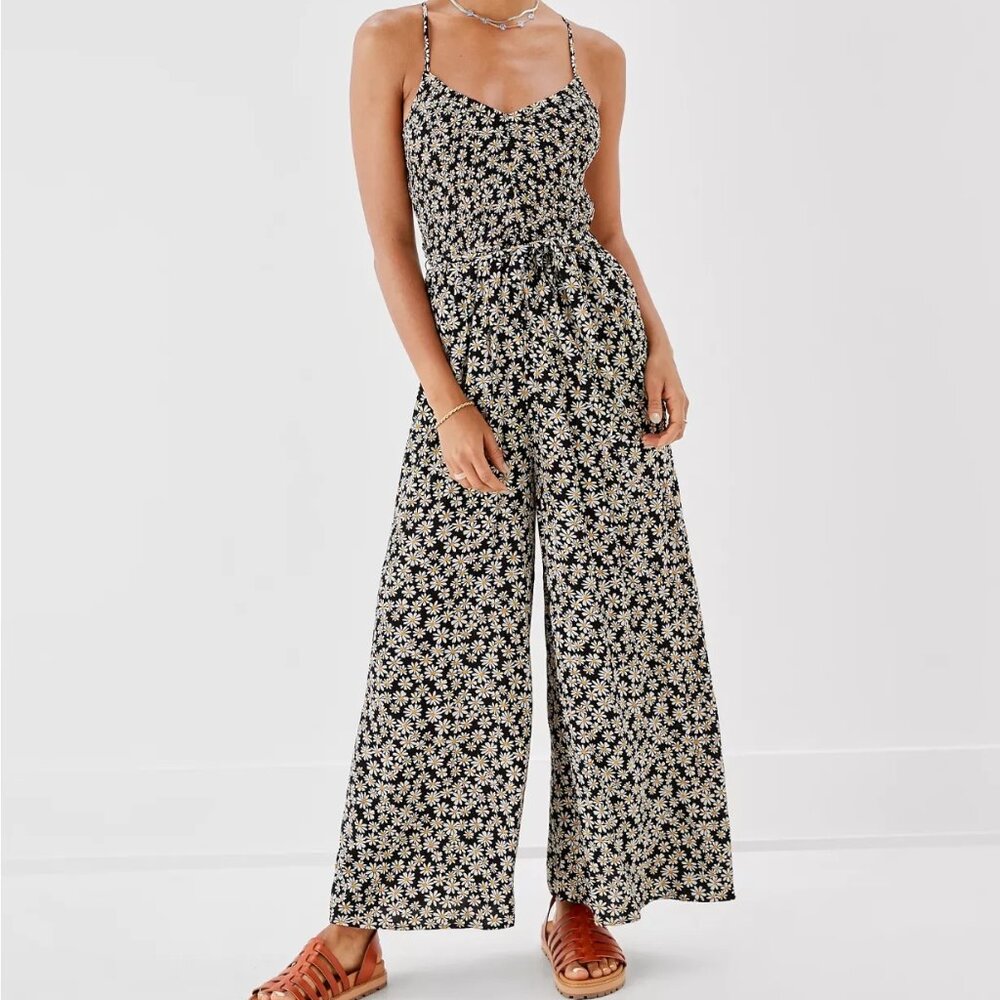AE Floral Smocked V-Neck Jumpsuit - Medium TALL - Black Daisy Print